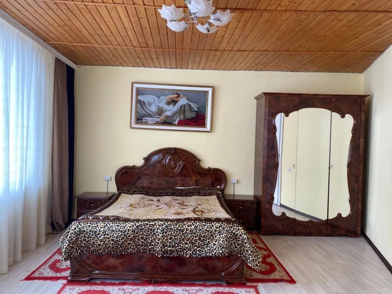 Апартаменты, 5 комнат, от 1 до 10 гостей, двуспальная кровать, балкон, вид на горы